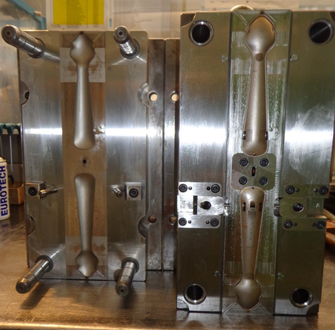 Production tool for the plastic version